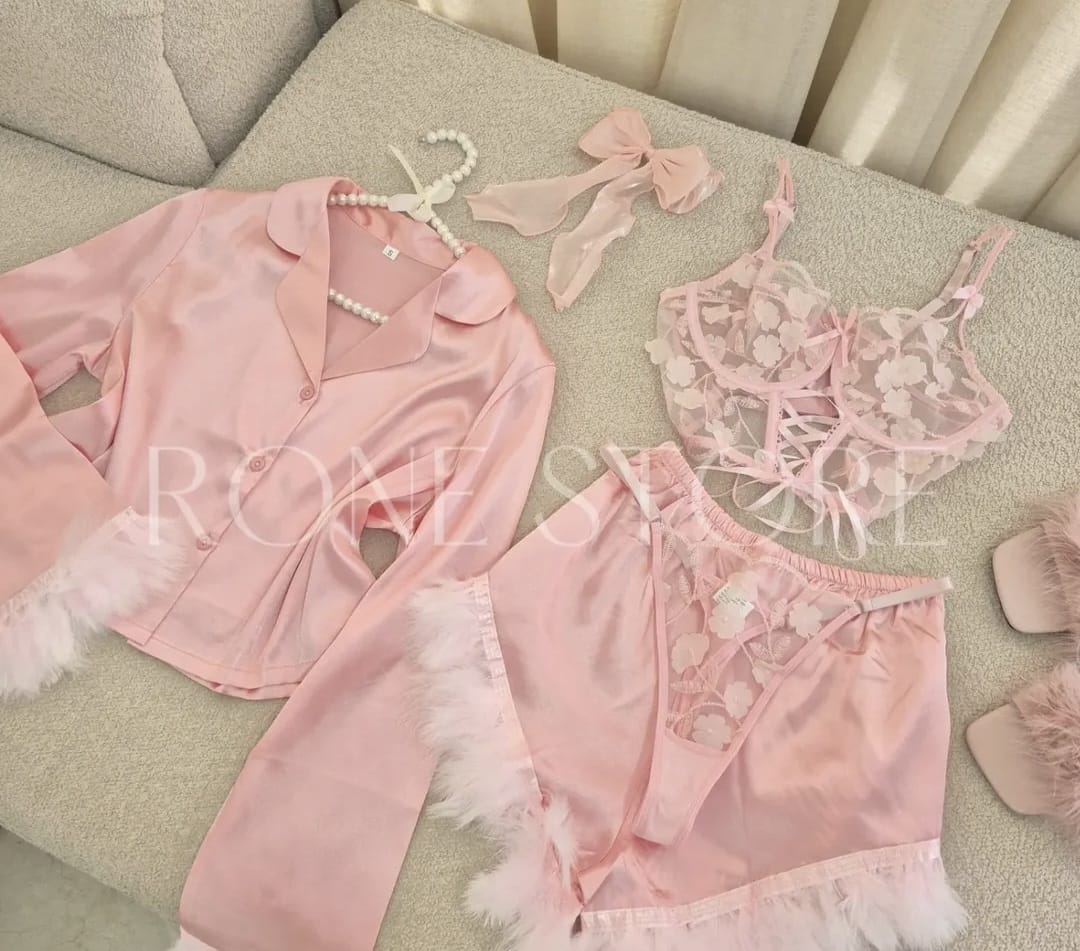 أطقم بيجامات