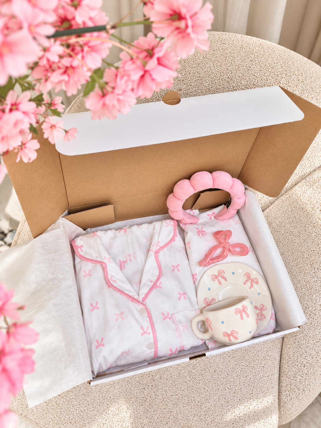 Pink Bow Gift Box