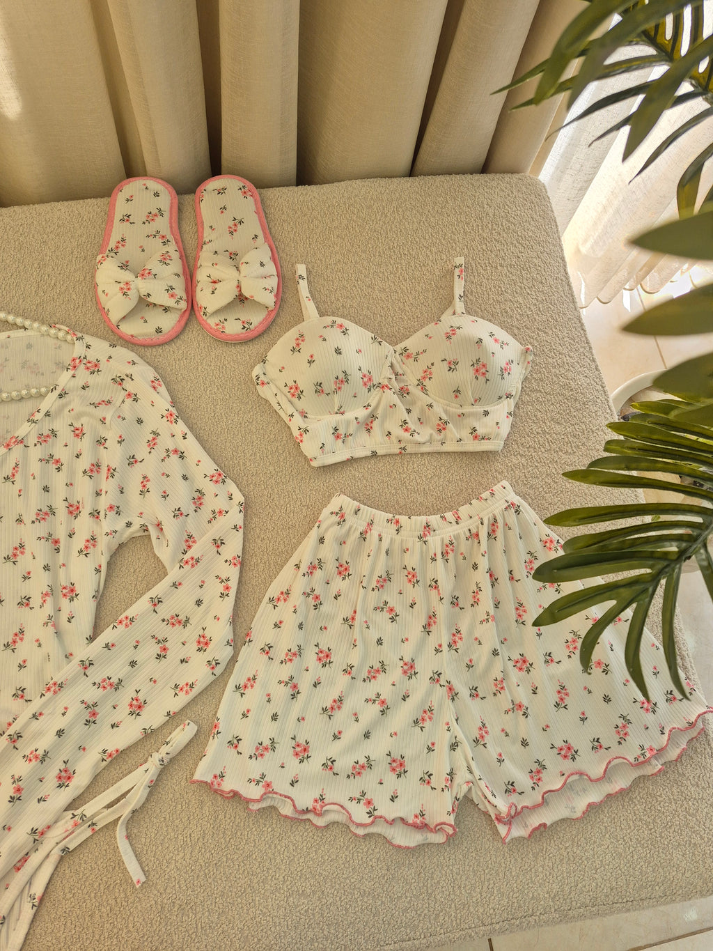 White Pink floral Set  6 pcs