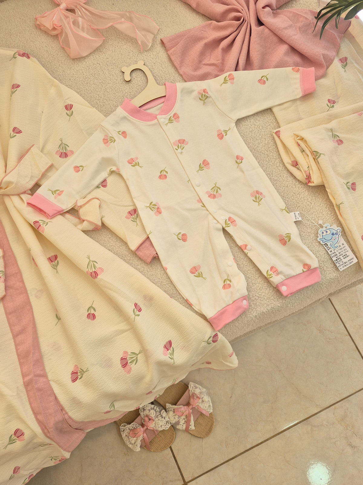 MOM & BABY Tulip Matching Set 4pcs