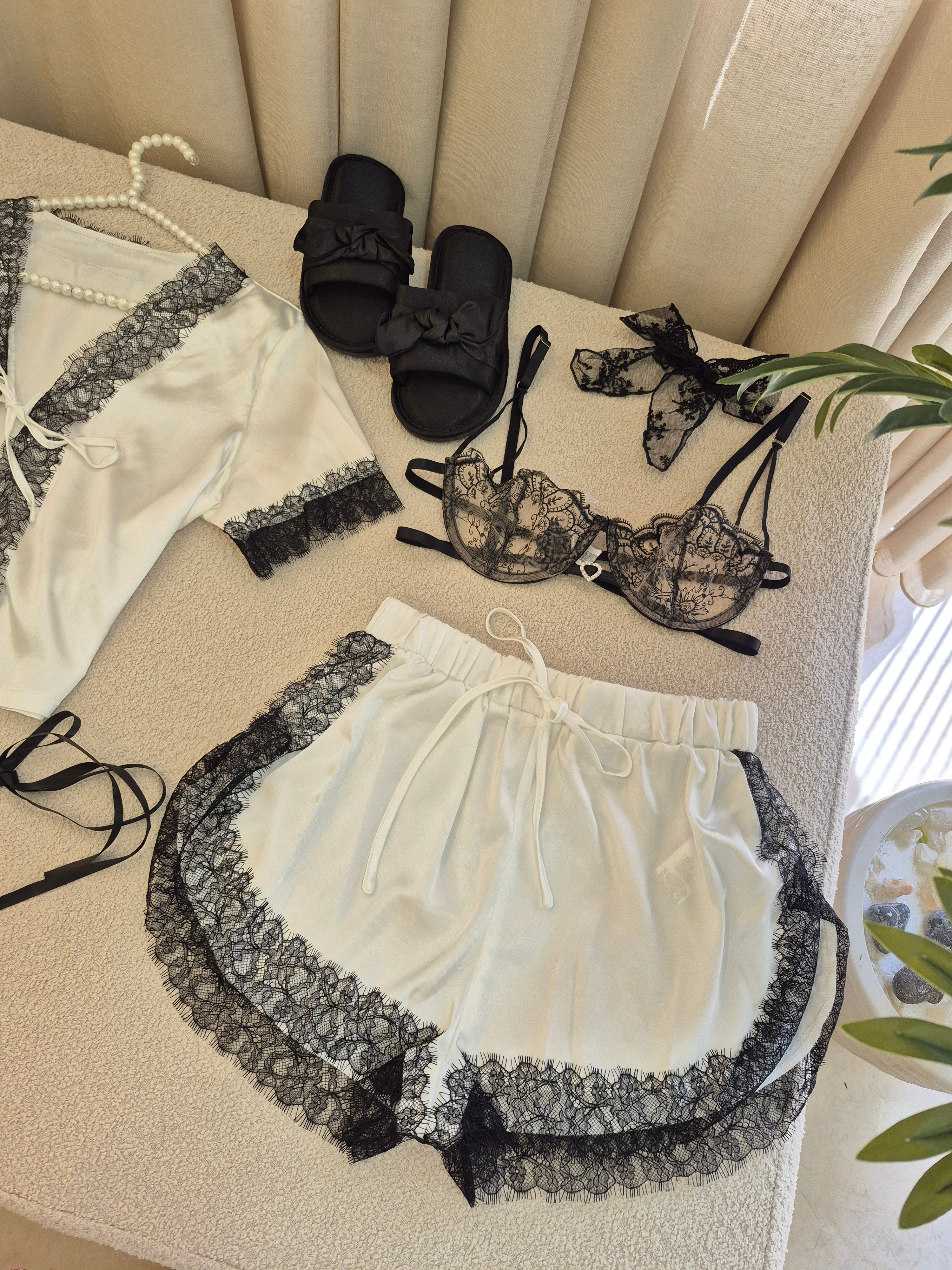 Black & White  lace silk Short set With bra set 4 pcs